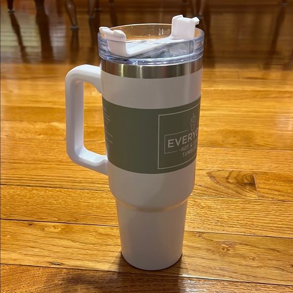 Kohl's Other - Everyday 30 oz Hit & Cold Tumbler - White - Brand New